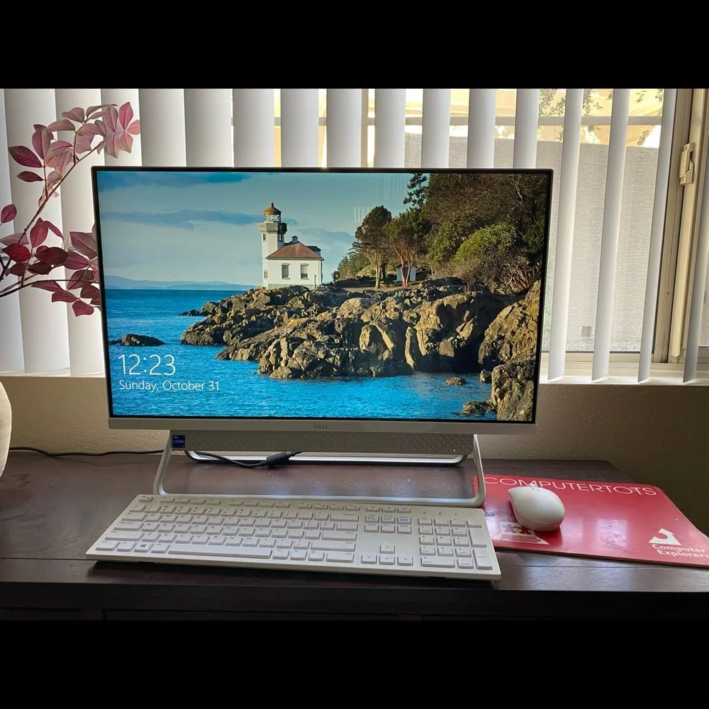 Dell Inspiron Desk Top Computer